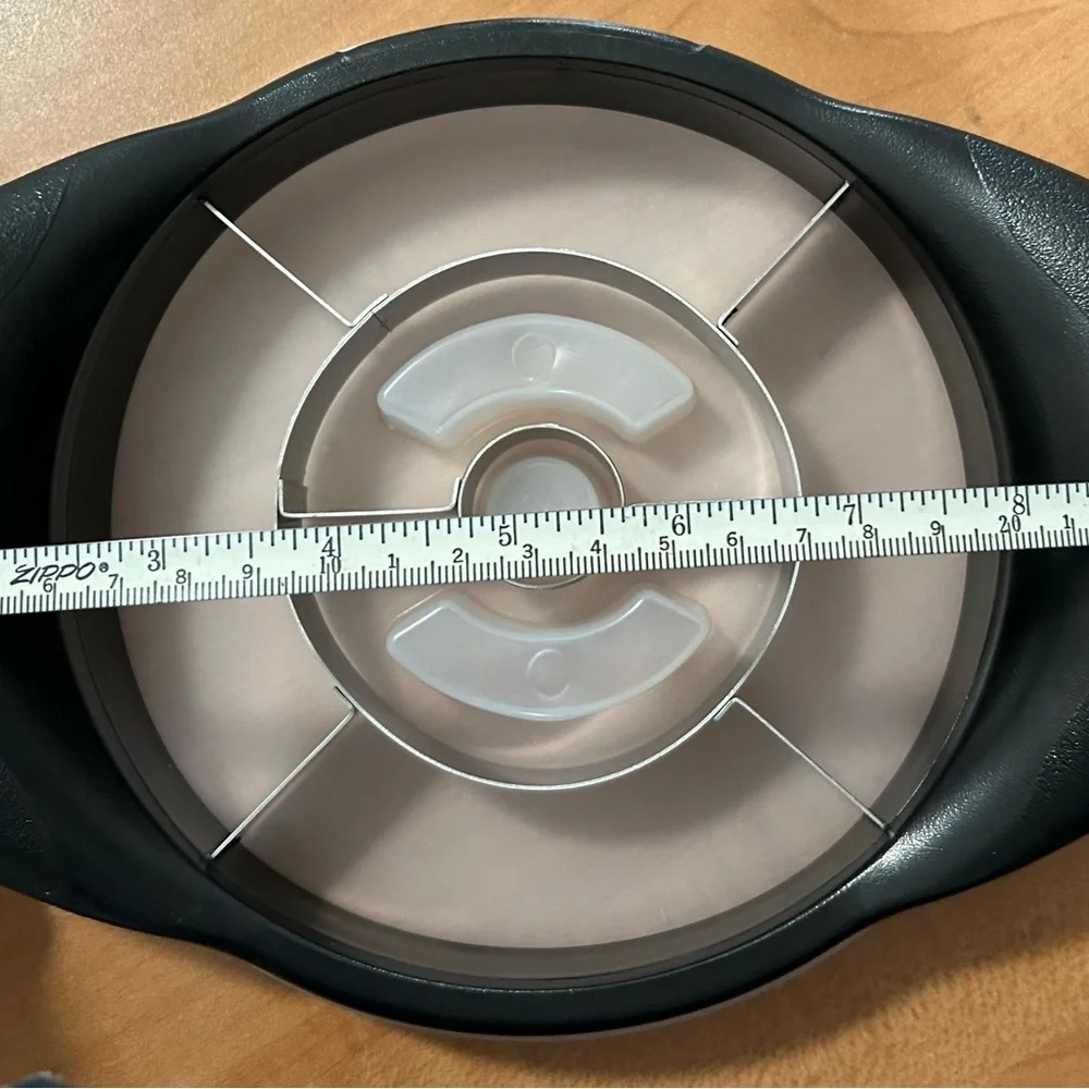 pampered chef slicer pineapple/mellon corer-wedger new condition kitchen utensil